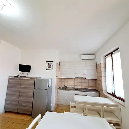 Guscio Int 21 Apartment Villasimius